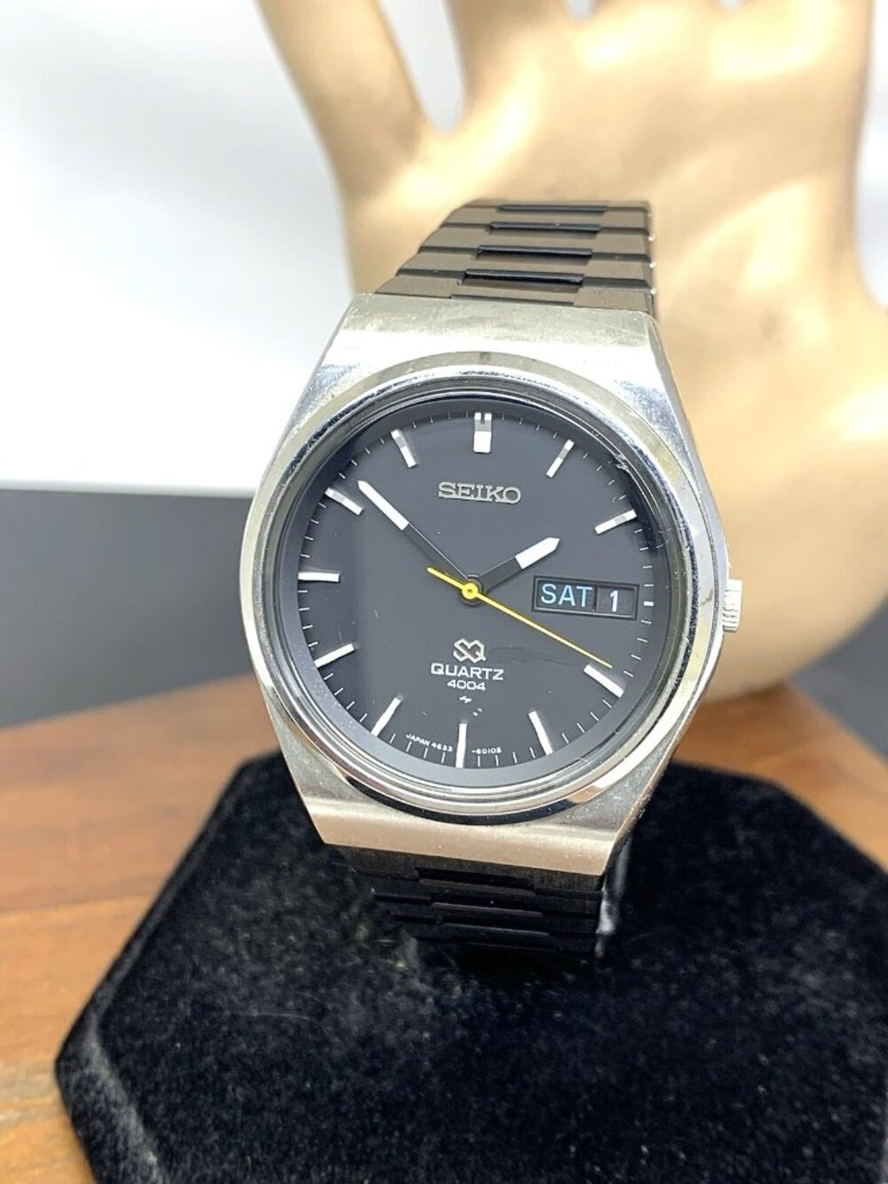 Seiko SQ 4004 Men's Watch 4633-6019 Vintage 1977 Quartz Black Dial Day Date 37mm